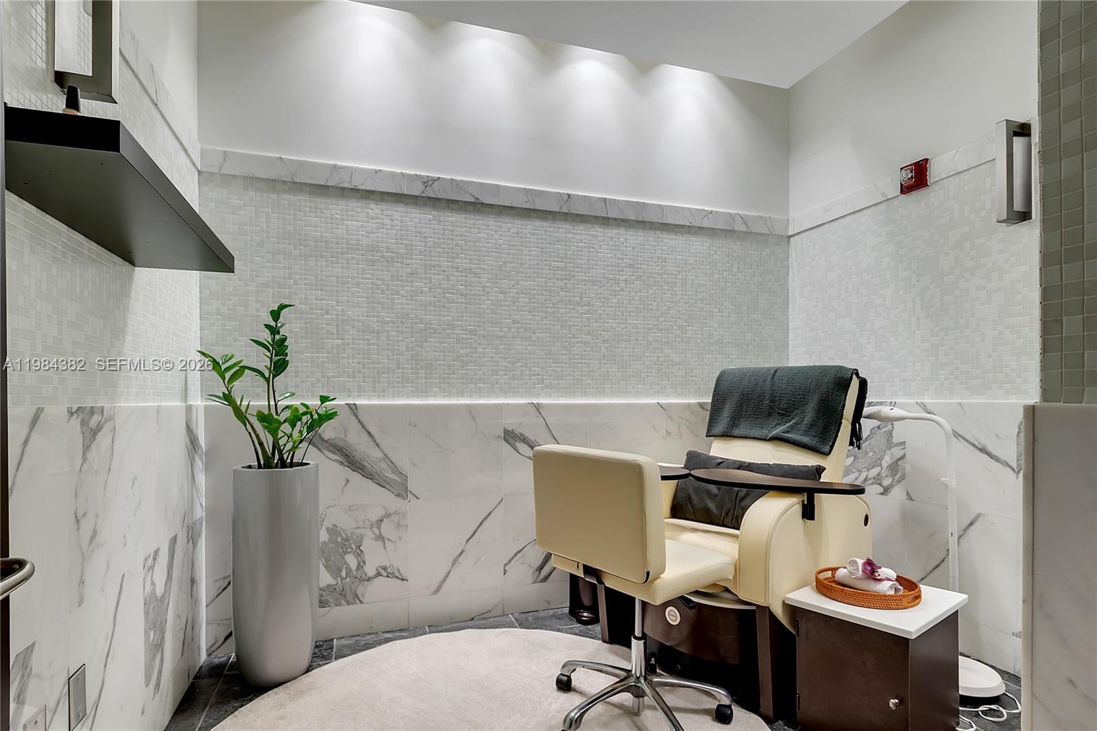 RESIDENCES - THE BATH CLUB - Residential