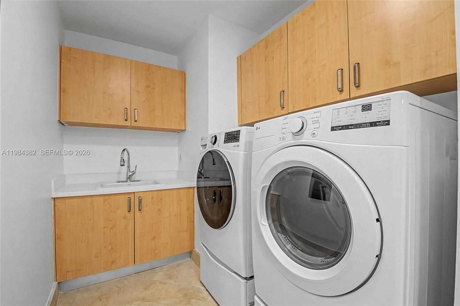 RESIDENCES - THE BATH CLUB - Residential