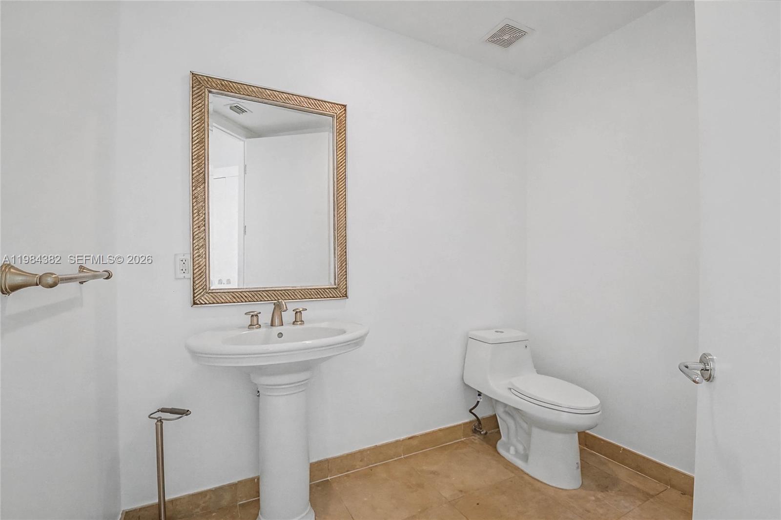 RESIDENCES - THE BATH CLUB - Residential