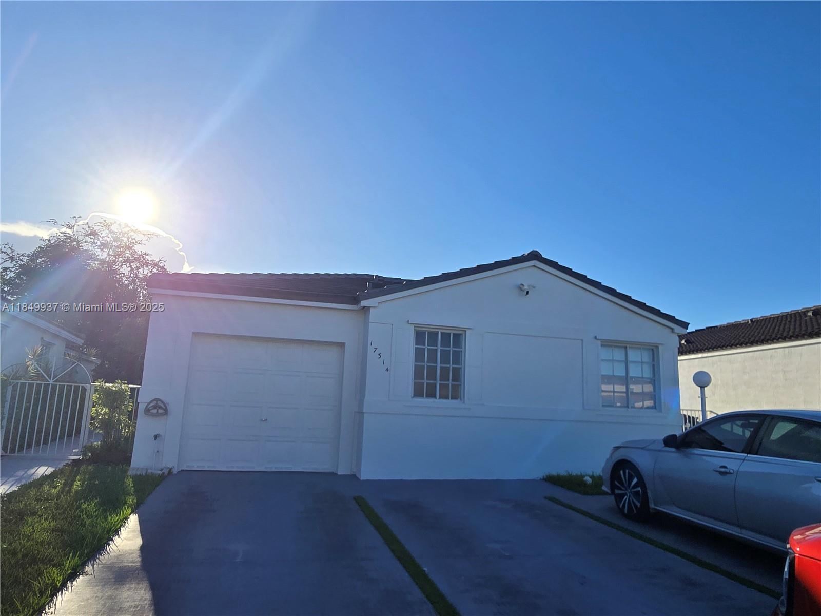 Great opportunity! Beautifully remodeled 3/2 home for rent in Miami, just minutes from the Miami Zoo and with easy access to the Turnpike. Spacious layout, modern kitchen, updated bathrooms, and high-quality finishes throughout. Perfect for families or professionals seeking comfort and a prime location. Water, electricity, and internet are included! Quiet, safe neighborhood close to shops, schools, and major roads. Move-in ready!