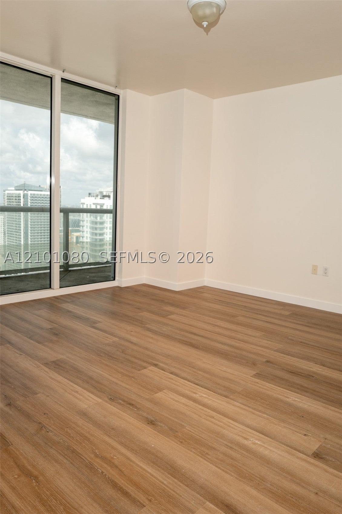 50 Biscayne Blvd 4111
