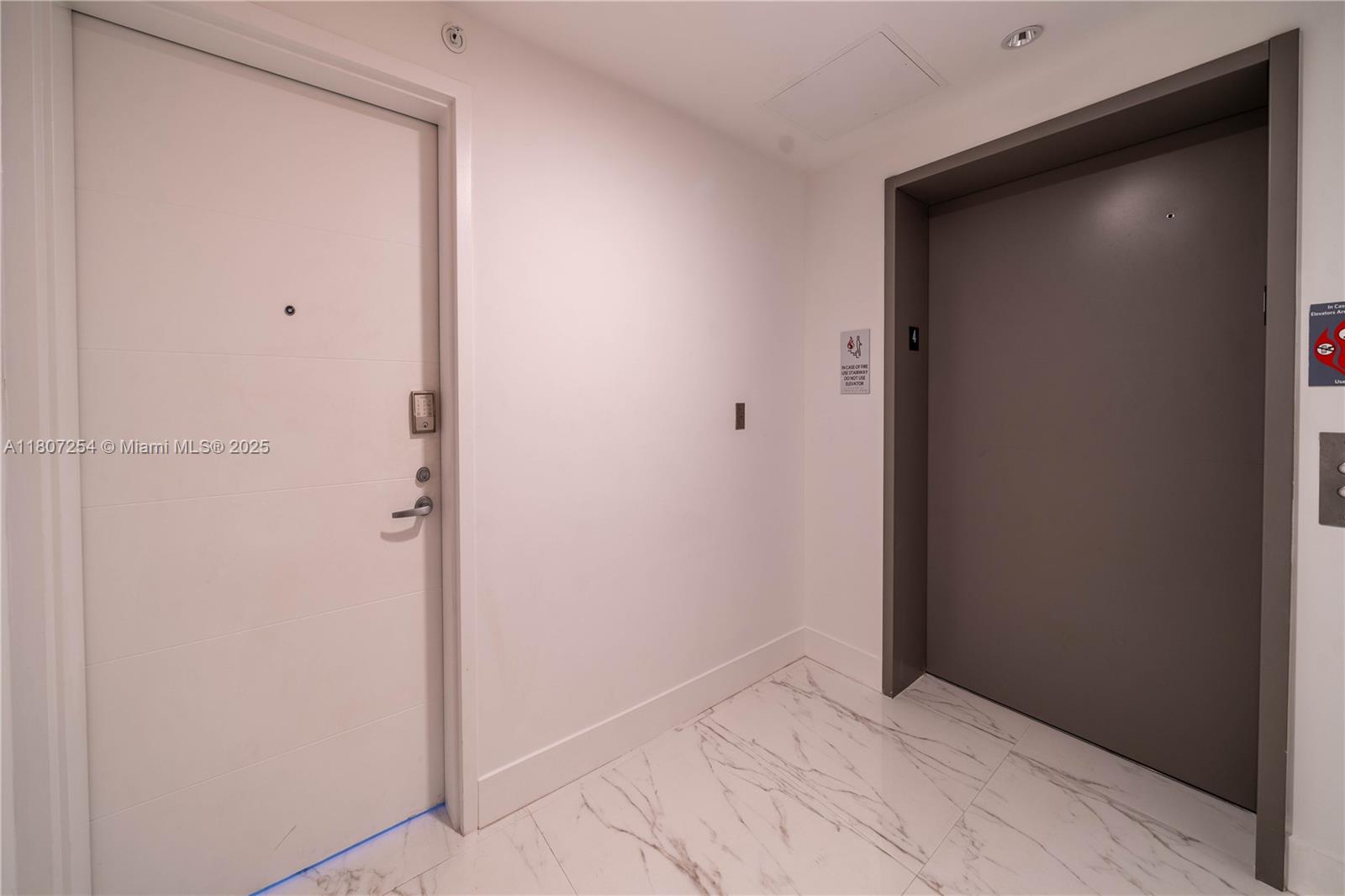 THE HARBOUR SOUTH CONDO - Residential