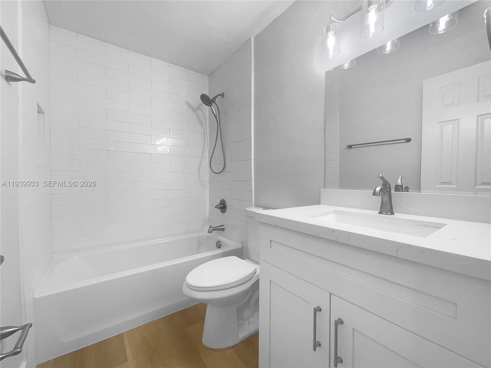 LESLIE ESTATES SEC FIVE - Residential