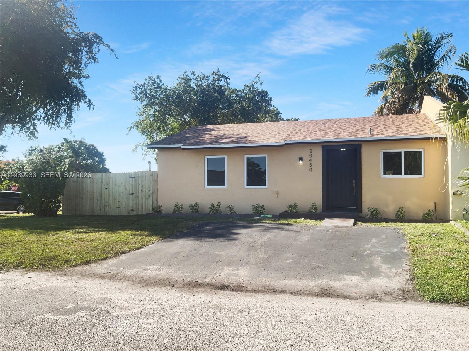 LESLIE ESTATES SEC FIVE - Residential