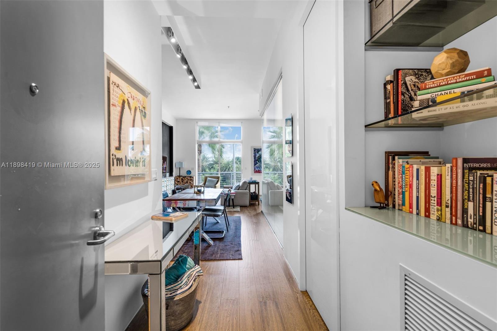 2001 Meridian Ave 404