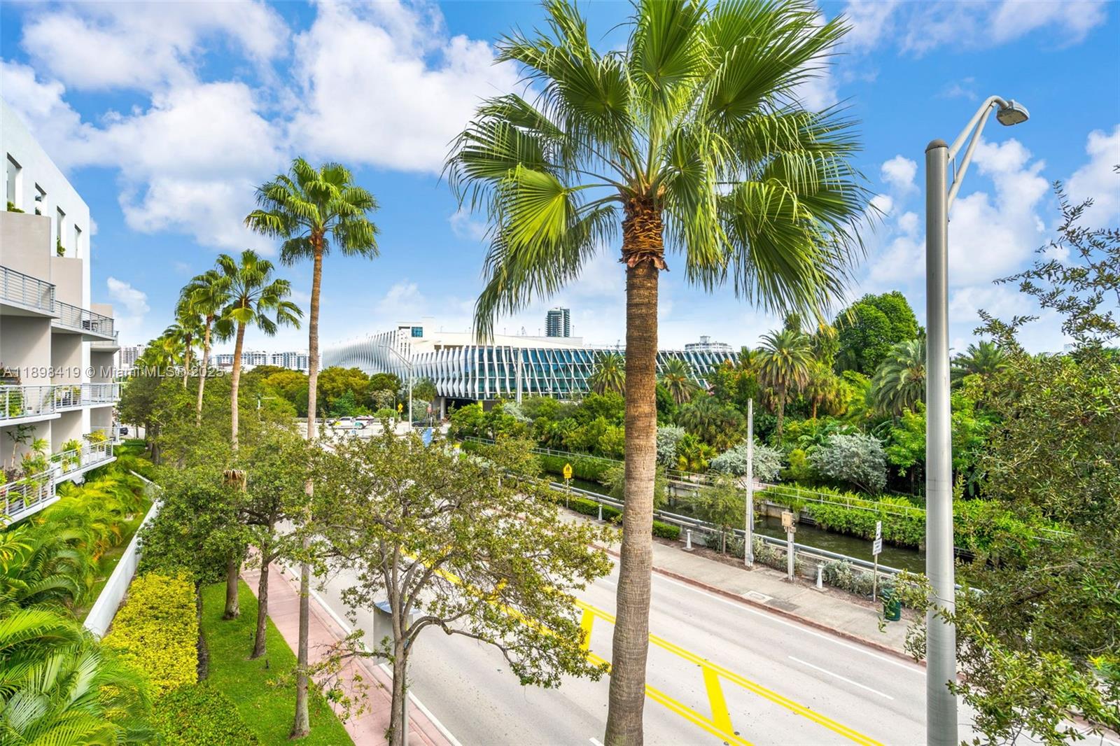 THE MERIDIAN CONDO - Residential