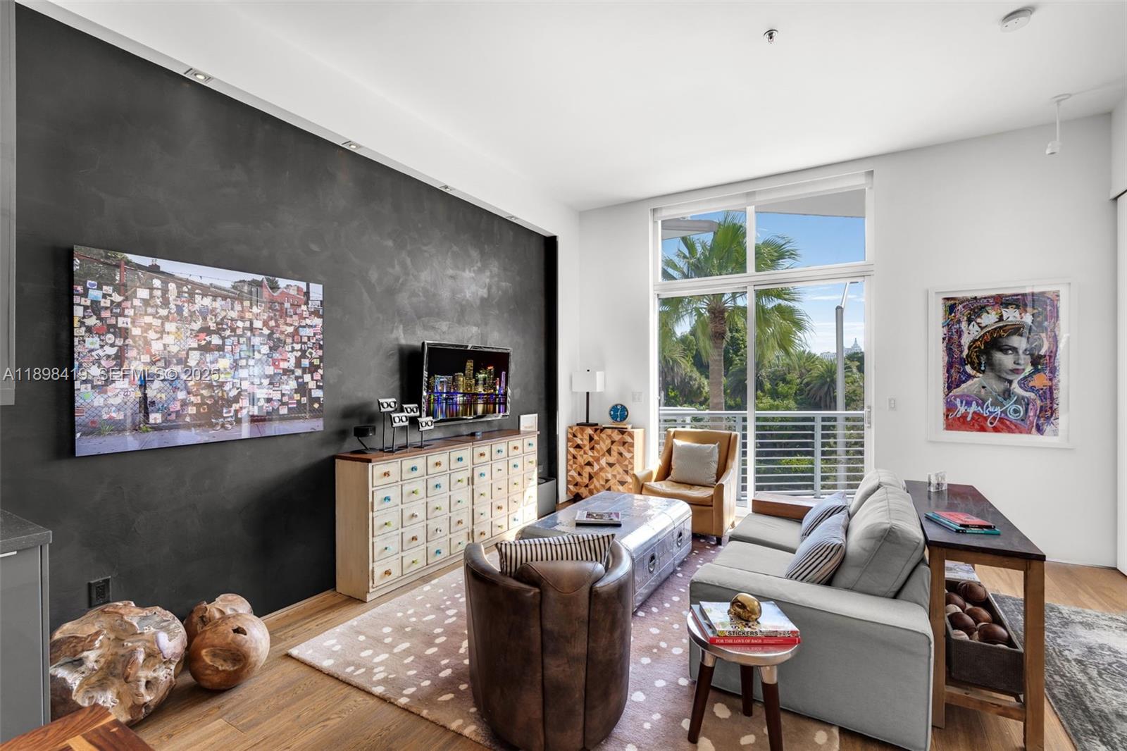 THE MERIDIAN CONDO - Residential