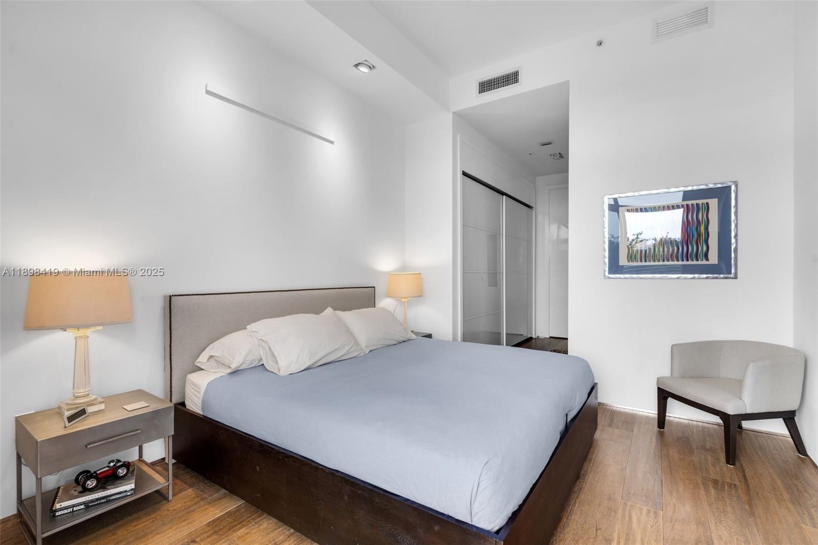 THE MERIDIAN CONDO - Residential