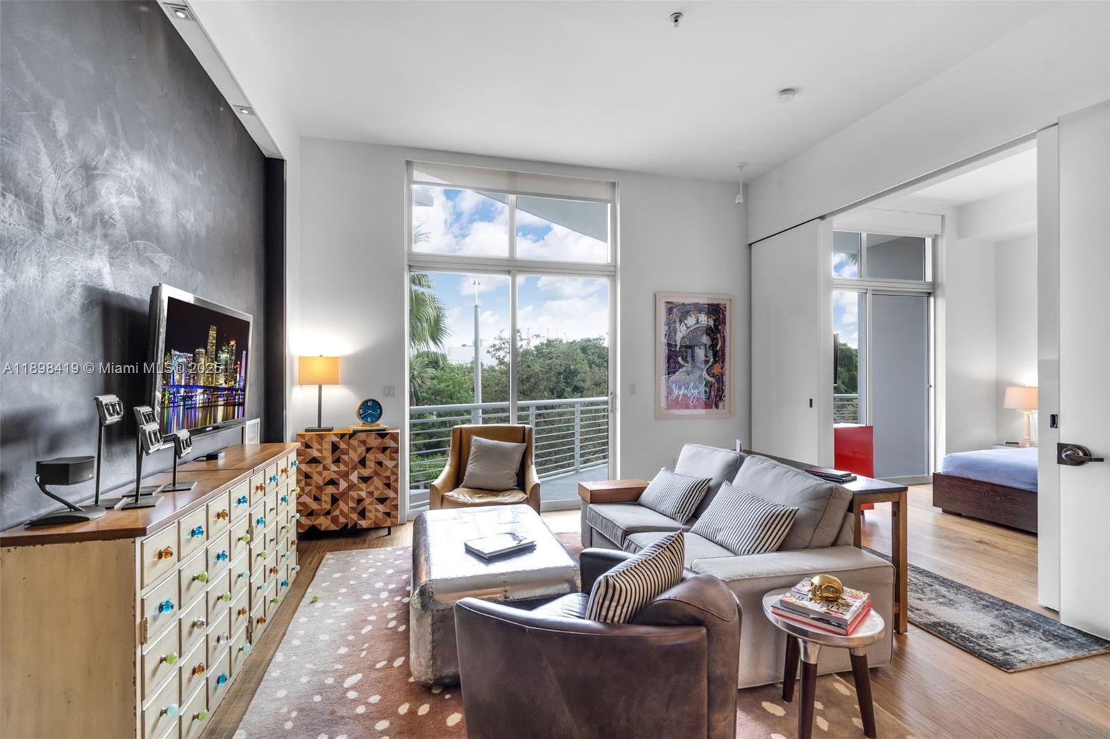 THE MERIDIAN CONDO - Residential