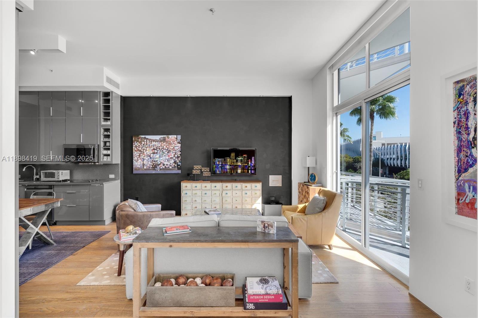 THE MERIDIAN CONDO - Residential