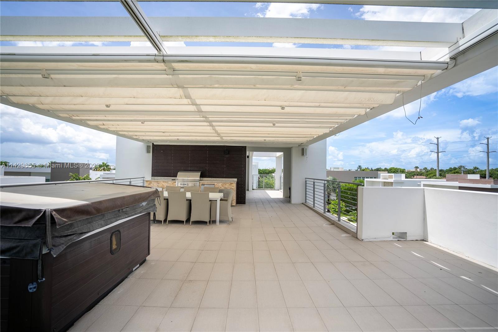 GRAND FLORIDIAN ESTATES - Residential