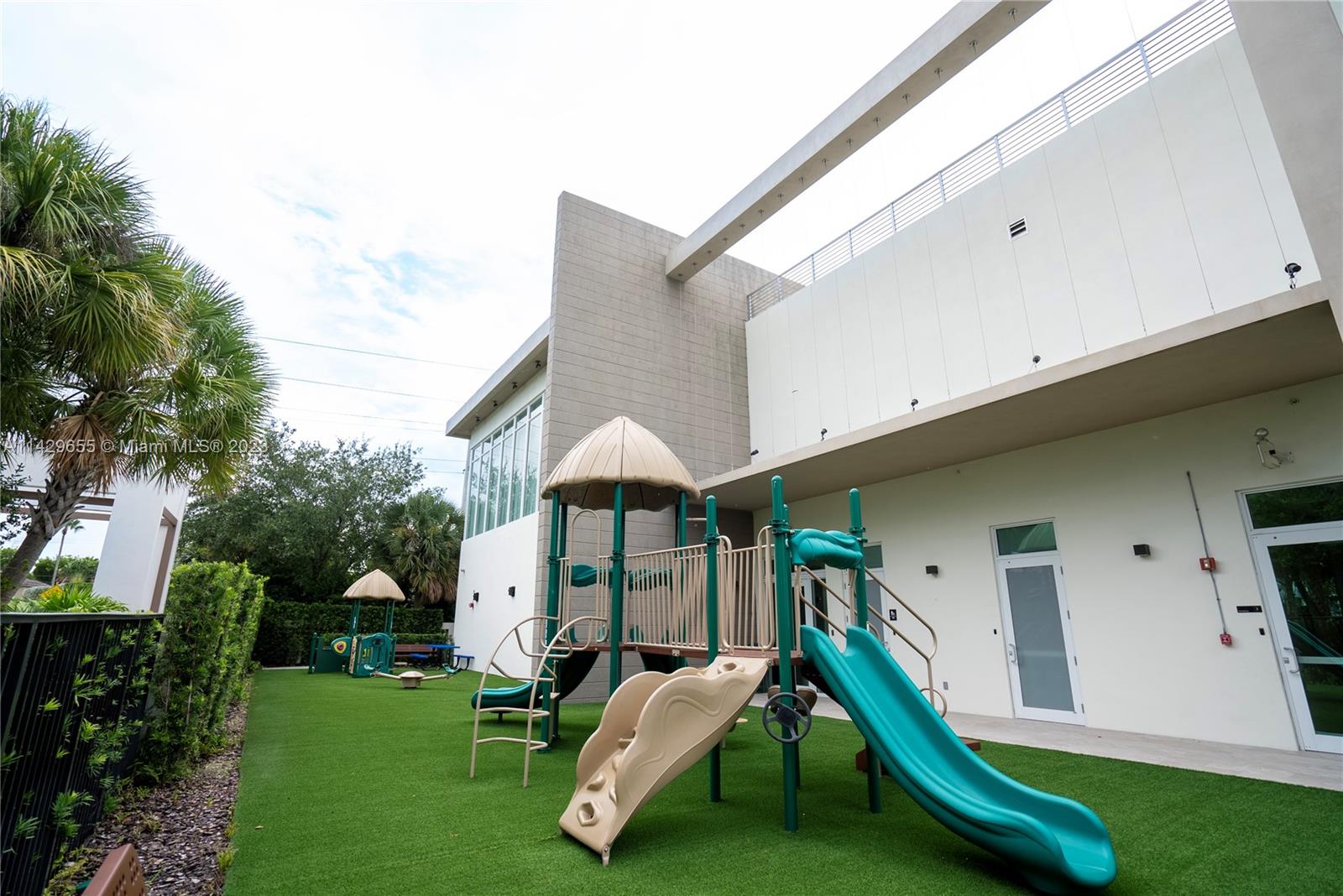 GRAND FLORIDIAN ESTATES - Residential