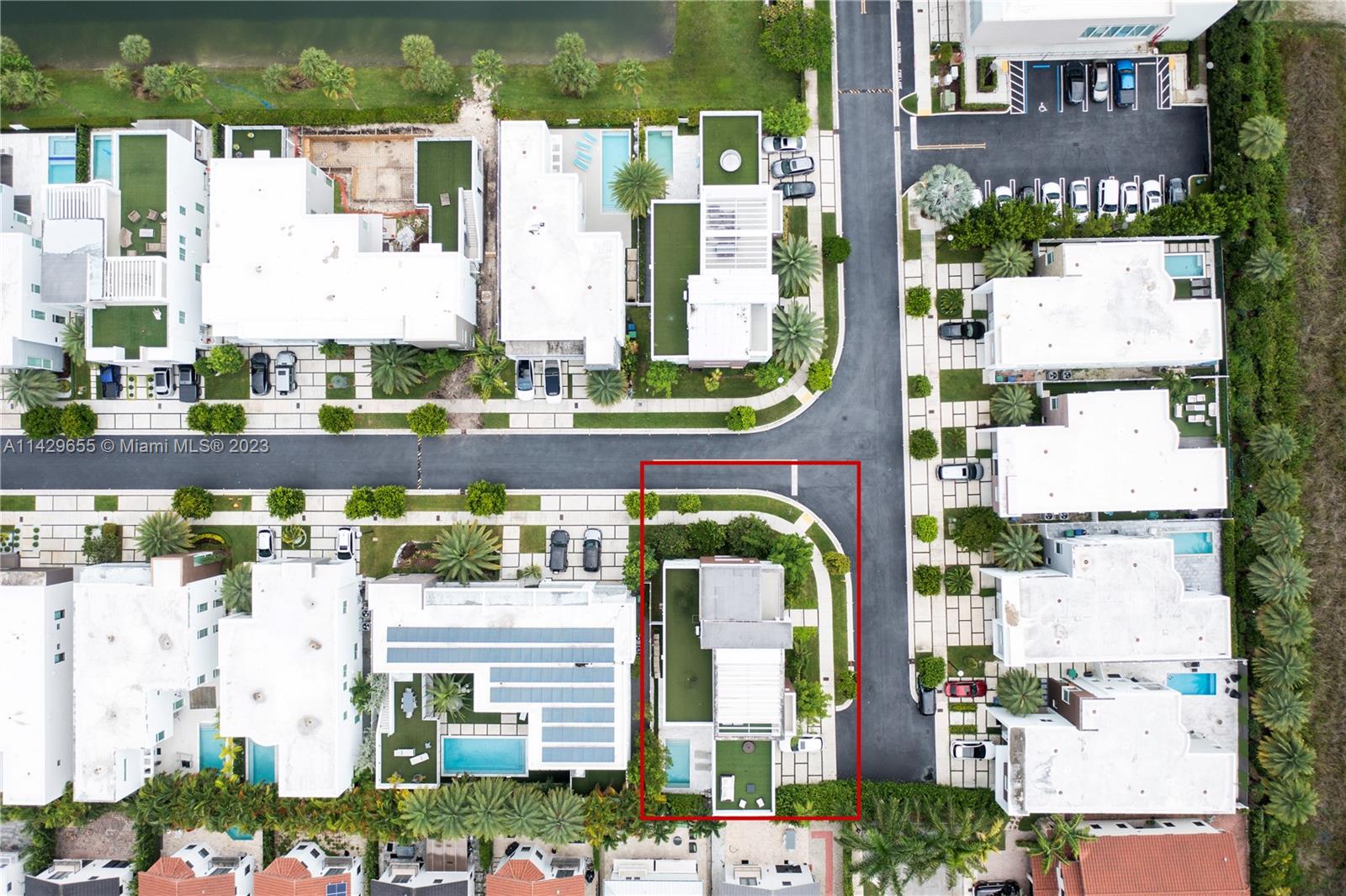 GRAND FLORIDIAN ESTATES - Residential