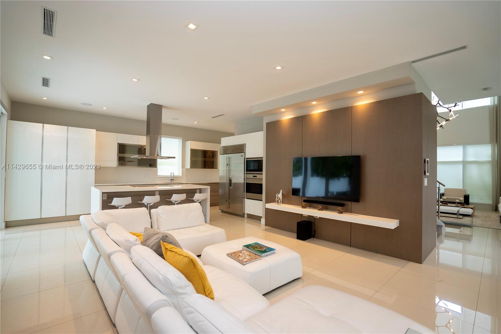 GRAND FLORIDIAN ESTATES - Residential