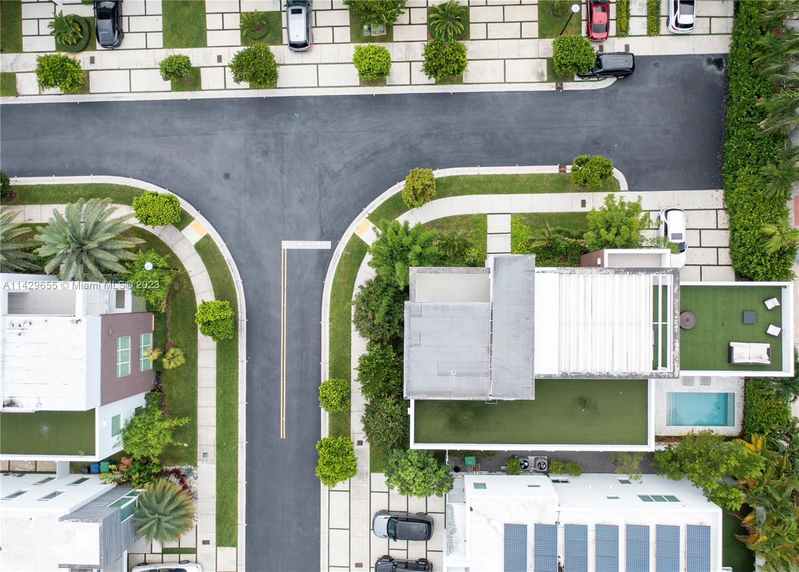 GRAND FLORIDIAN ESTATES - Residential