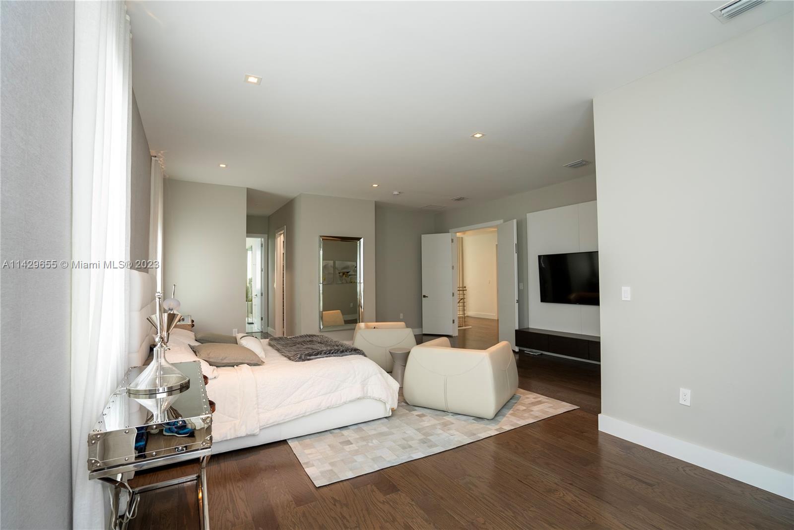 GRAND FLORIDIAN ESTATES - Residential