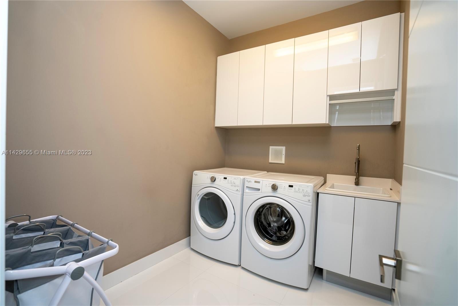 GRAND FLORIDIAN ESTATES - Residential