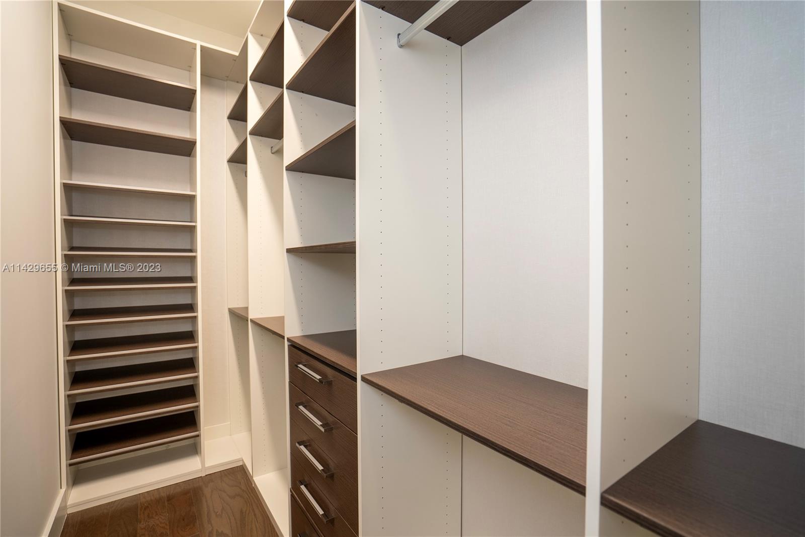 GRAND FLORIDIAN ESTATES - Residential