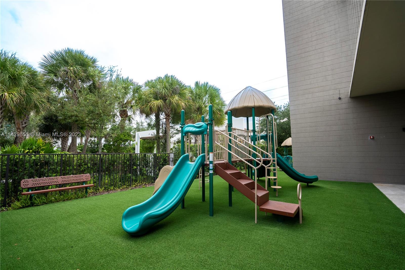 GRAND FLORIDIAN ESTATES - Residential