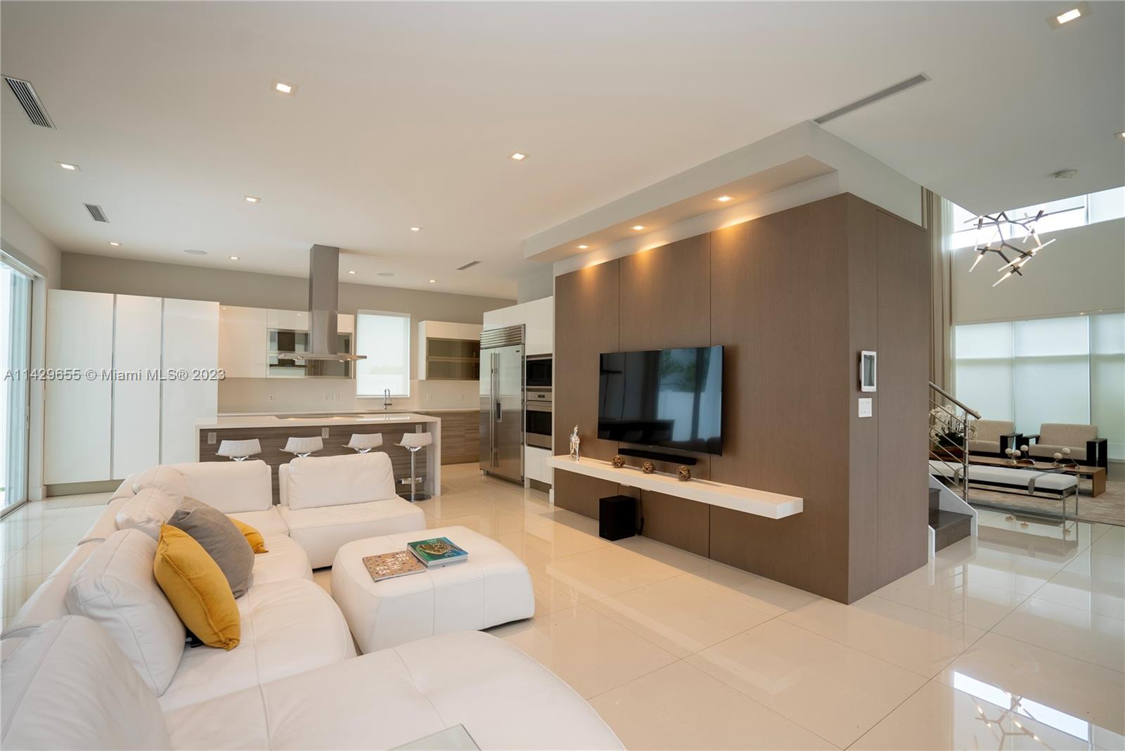 GRAND FLORIDIAN ESTATES - Residential