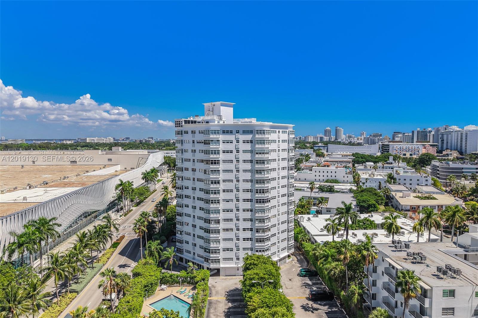 OCTAGON TOWERS I CONDO - Residential