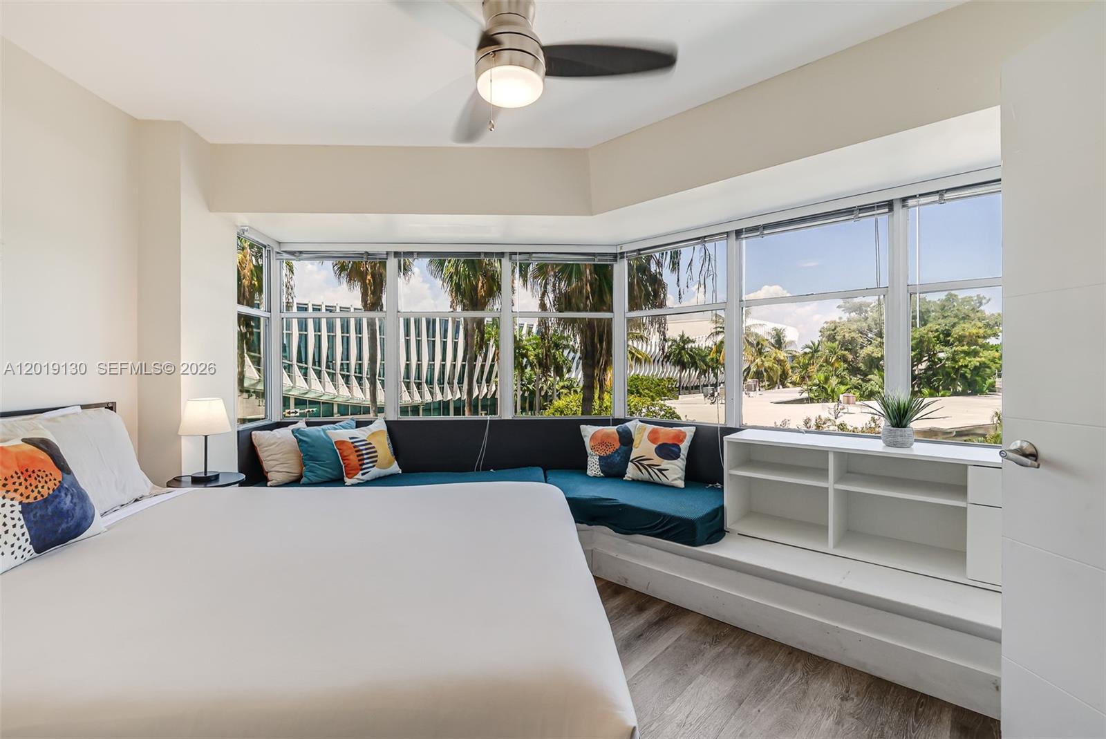 OCTAGON TOWERS I CONDO - Residential