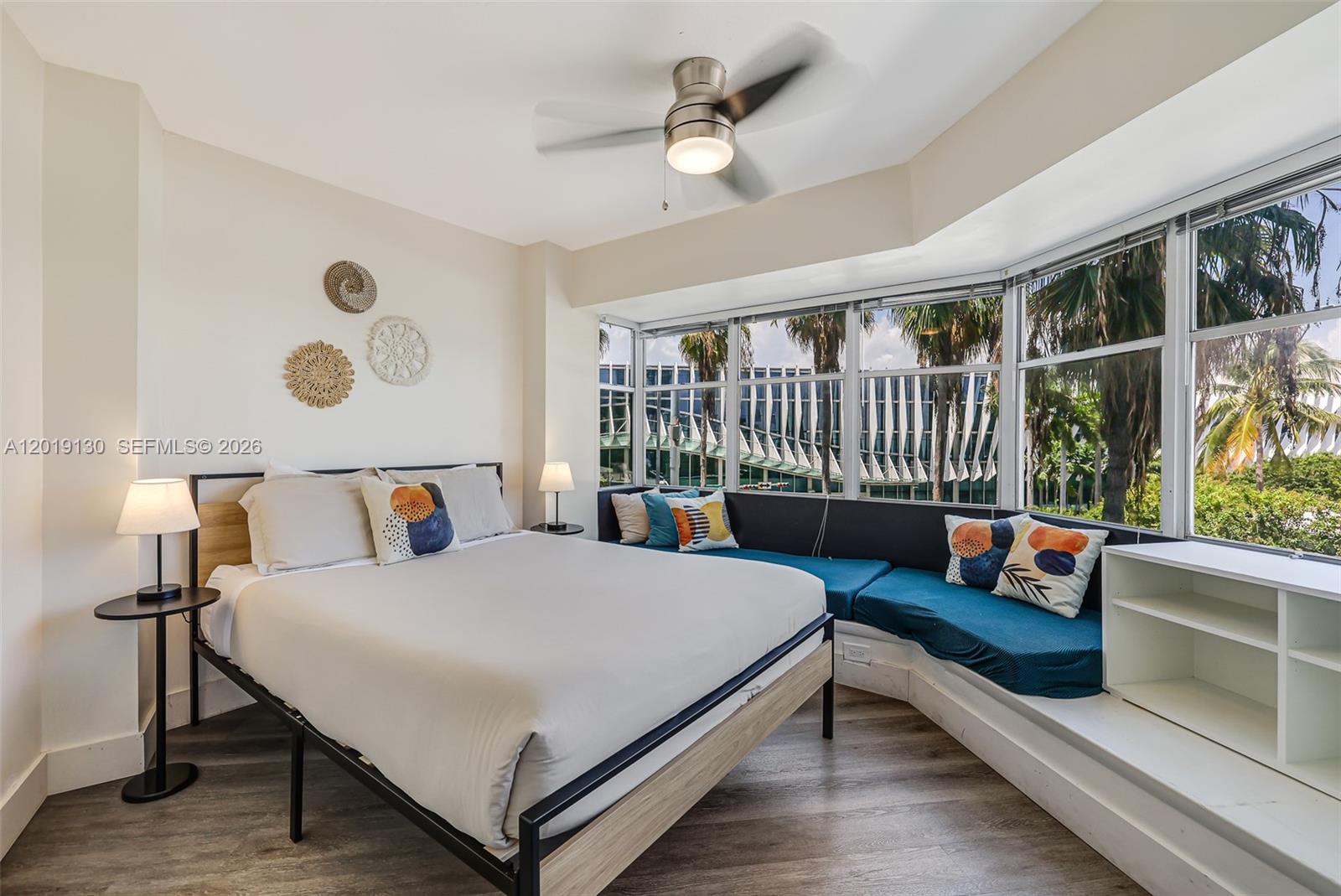 OCTAGON TOWERS I CONDO - Residential