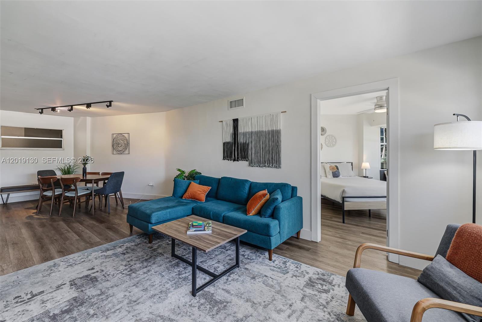 OCTAGON TOWERS I CONDO - Residential