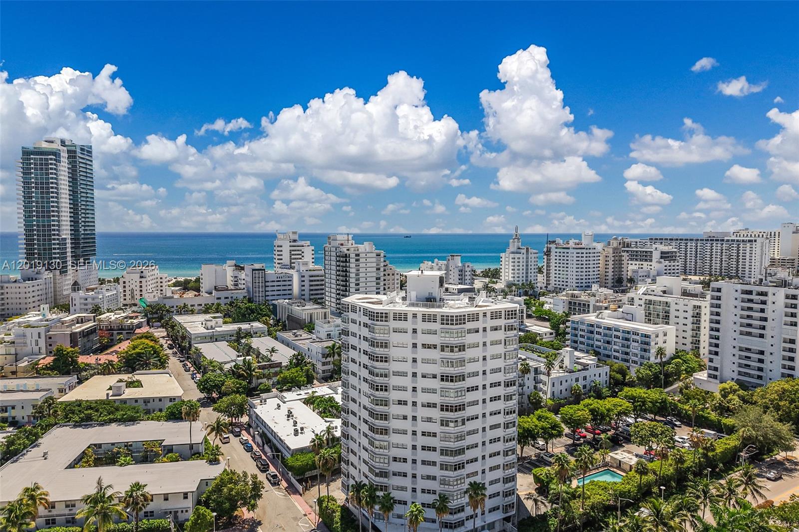 OCTAGON TOWERS I CONDO - Residential