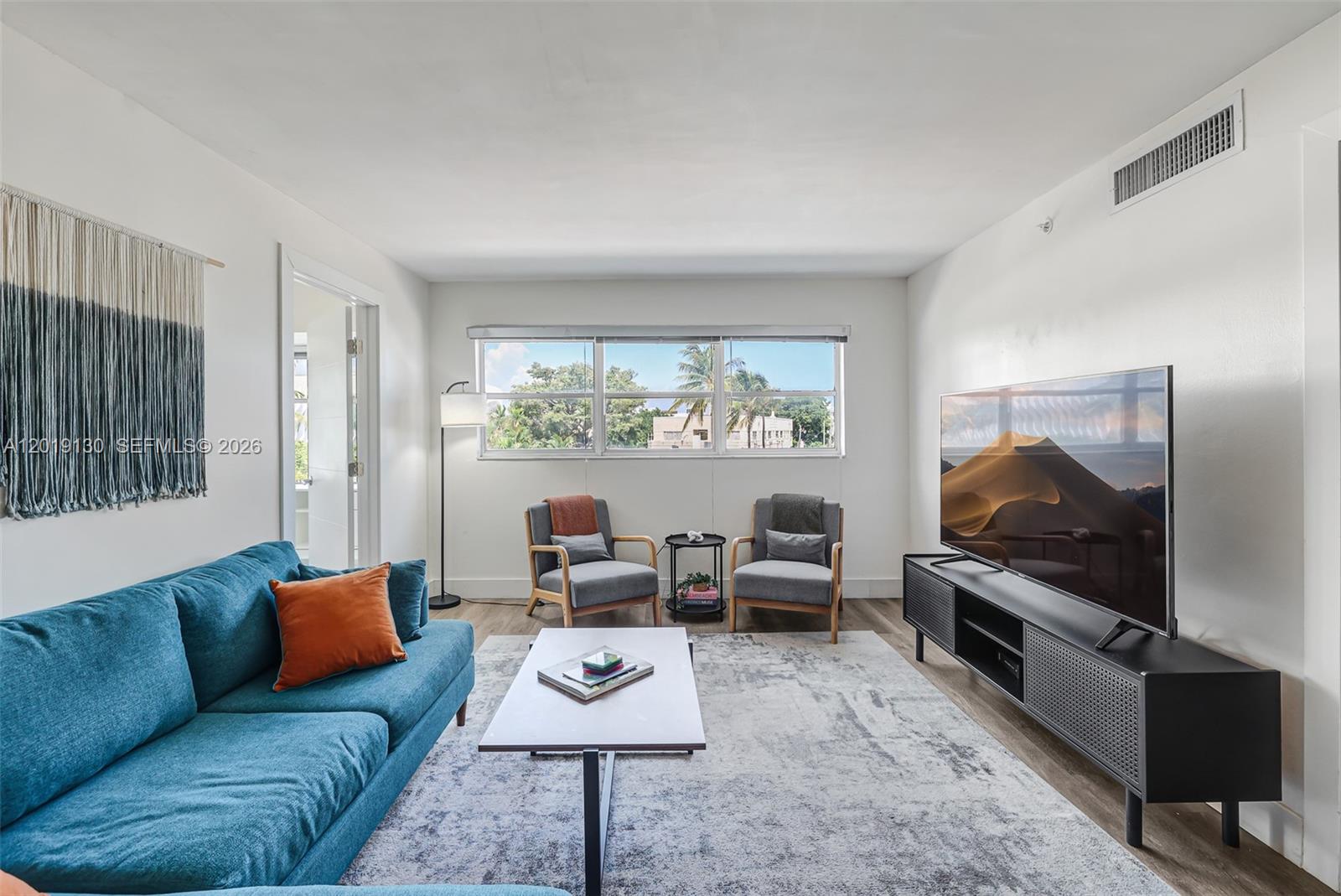 OCTAGON TOWERS I CONDO - Residential