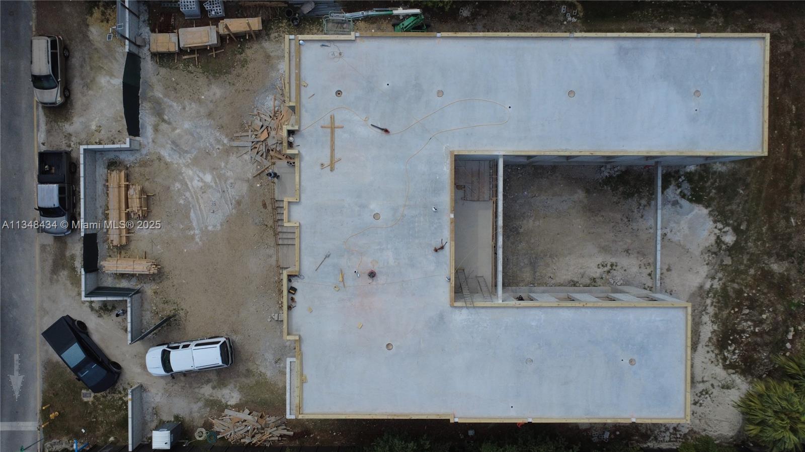 Bobby Estate Homes - Land