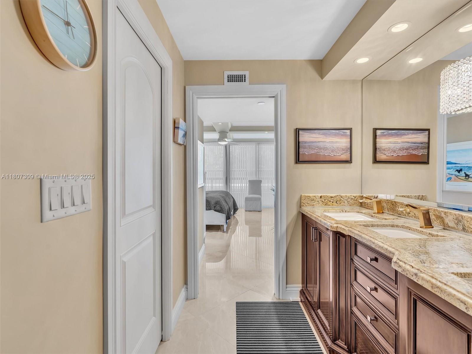 PLACIDE CONDO - Residential