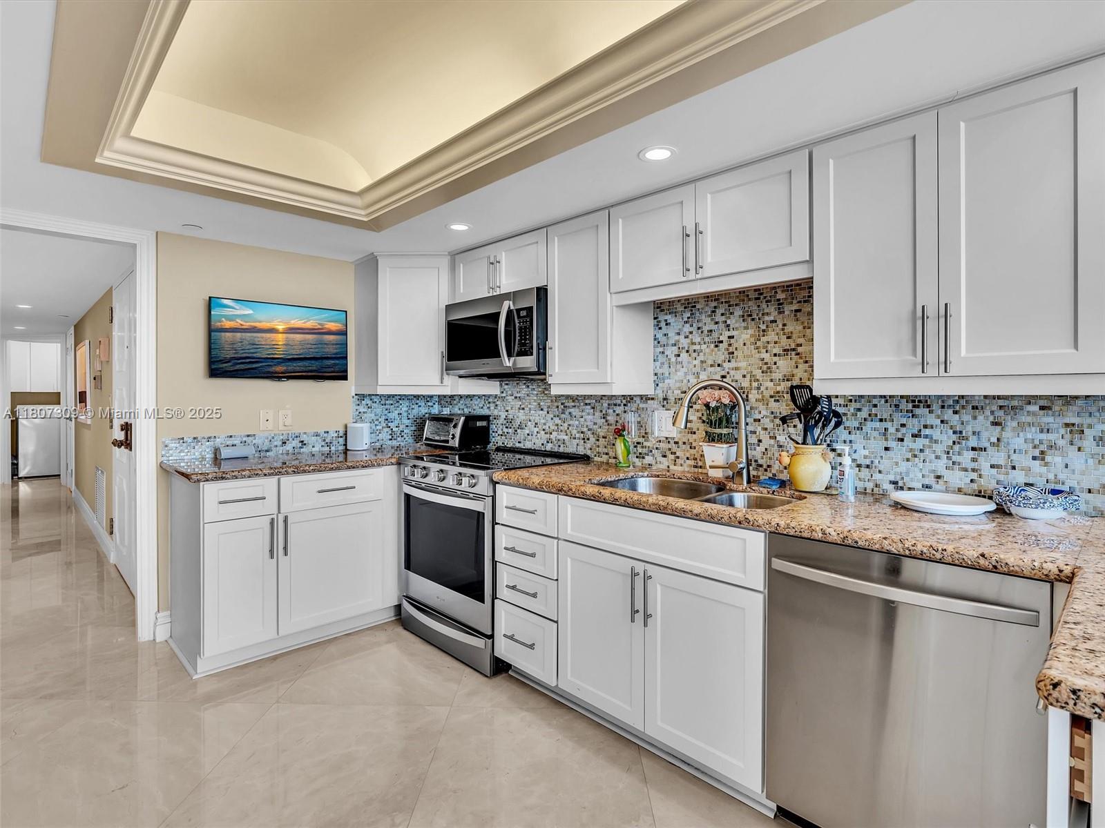 PLACIDE CONDO - Residential