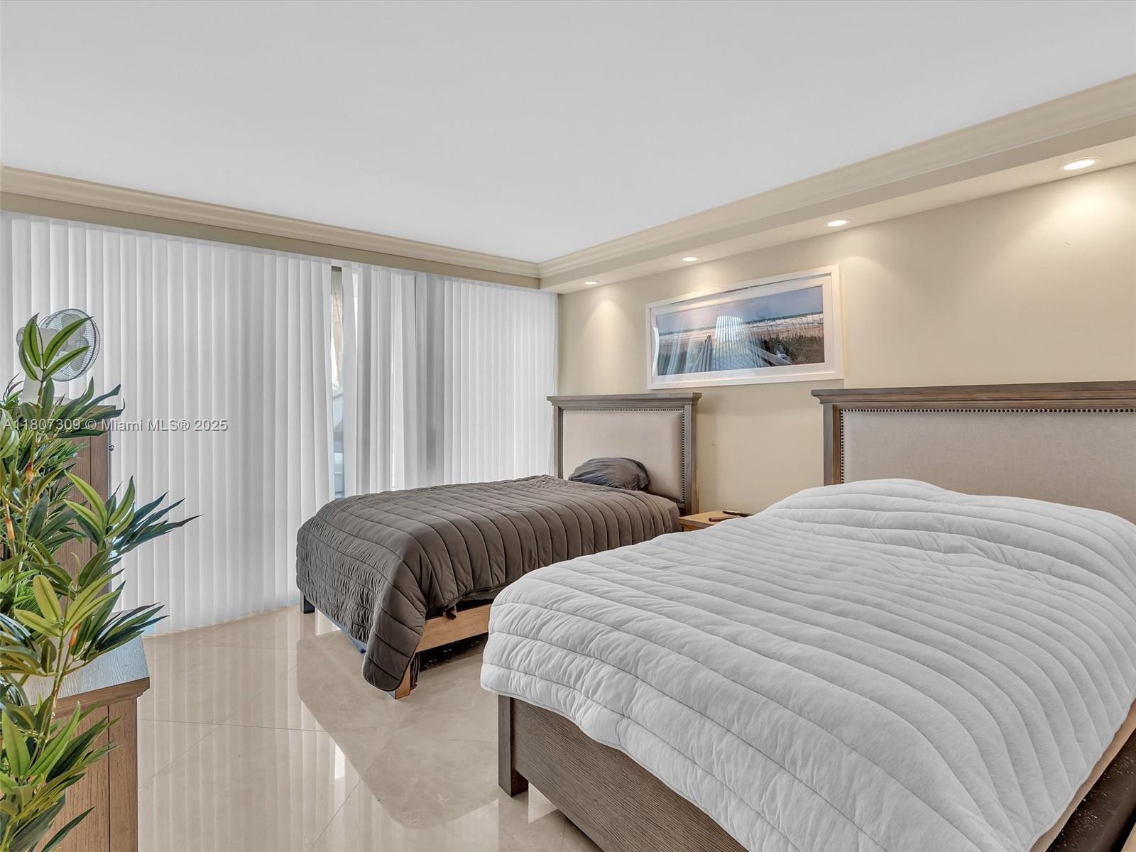 PLACIDE CONDO - Residential