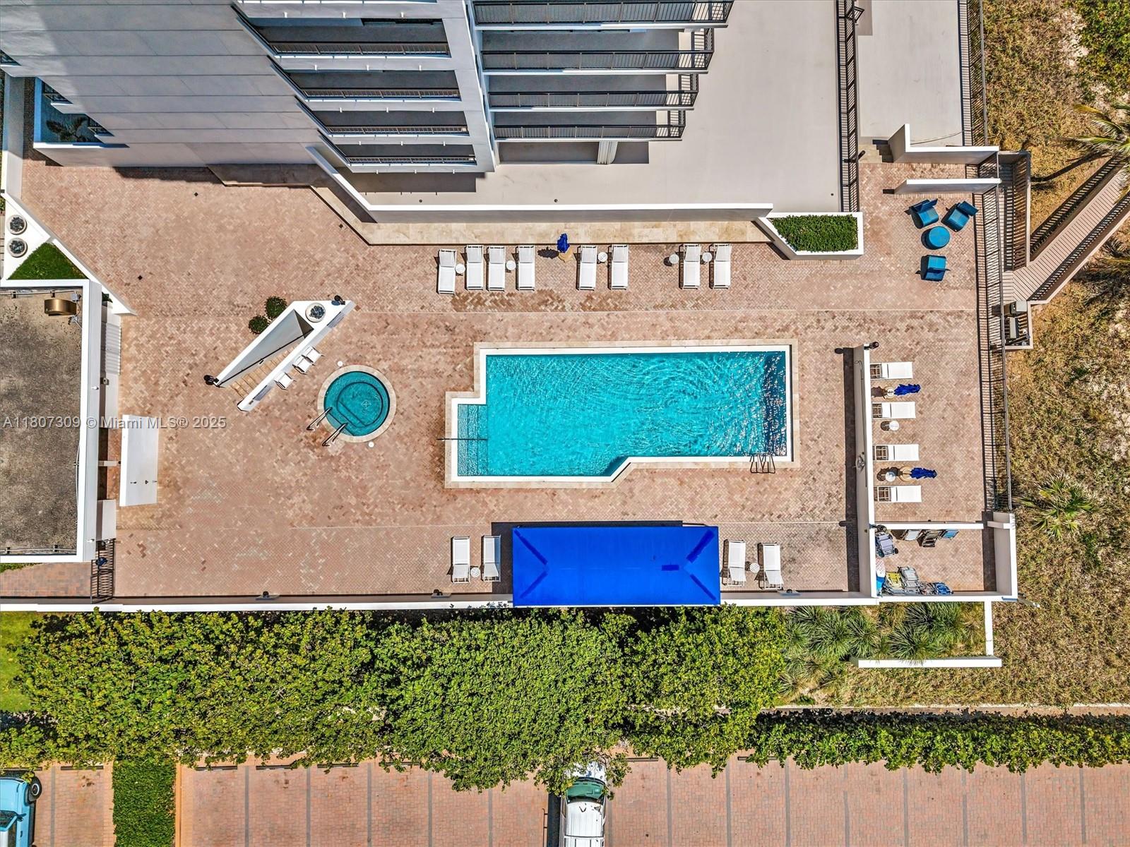 PLACIDE CONDO - Residential