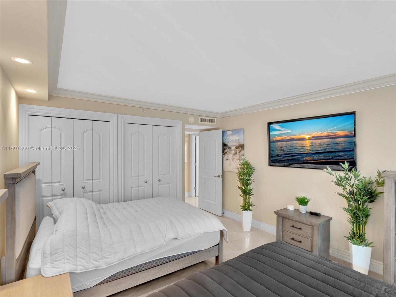 PLACIDE CONDO - Residential