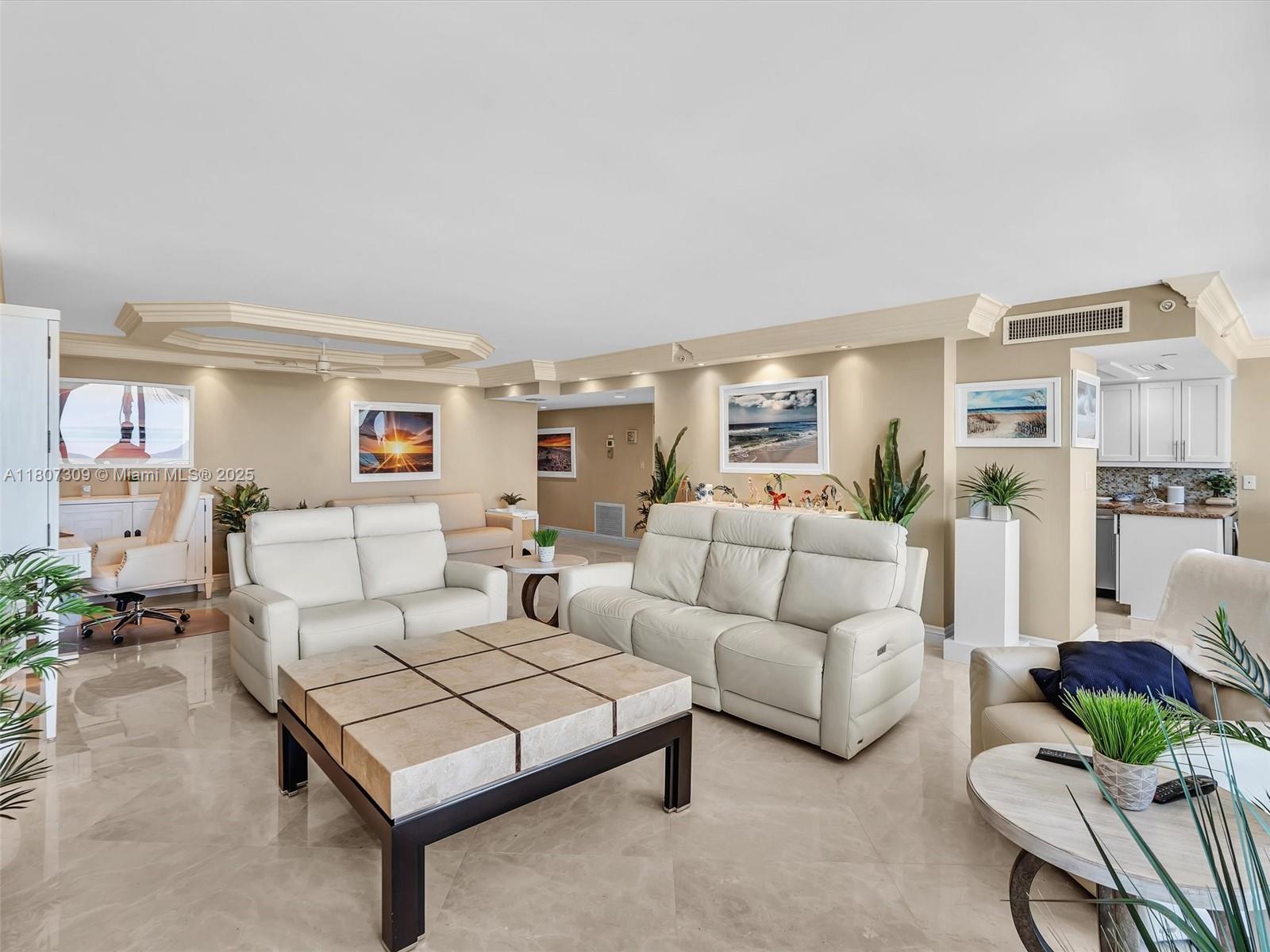 PLACIDE CONDO - Residential