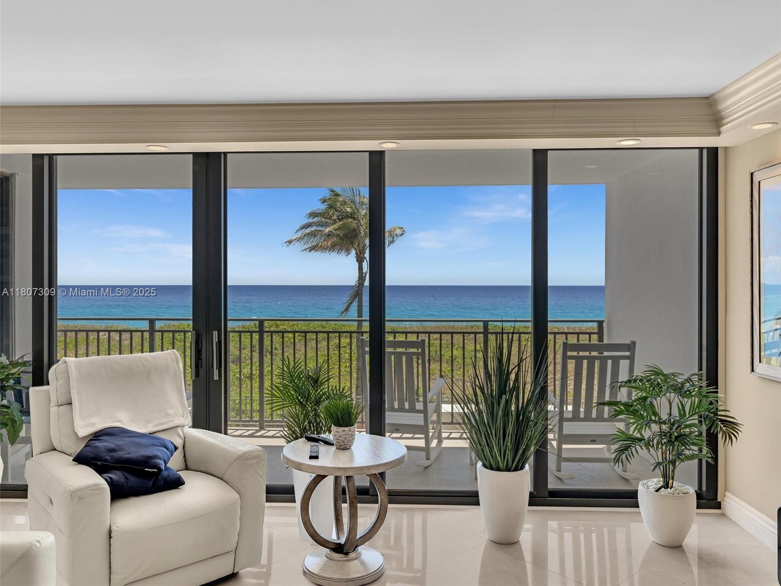 PLACIDE CONDO - Residential