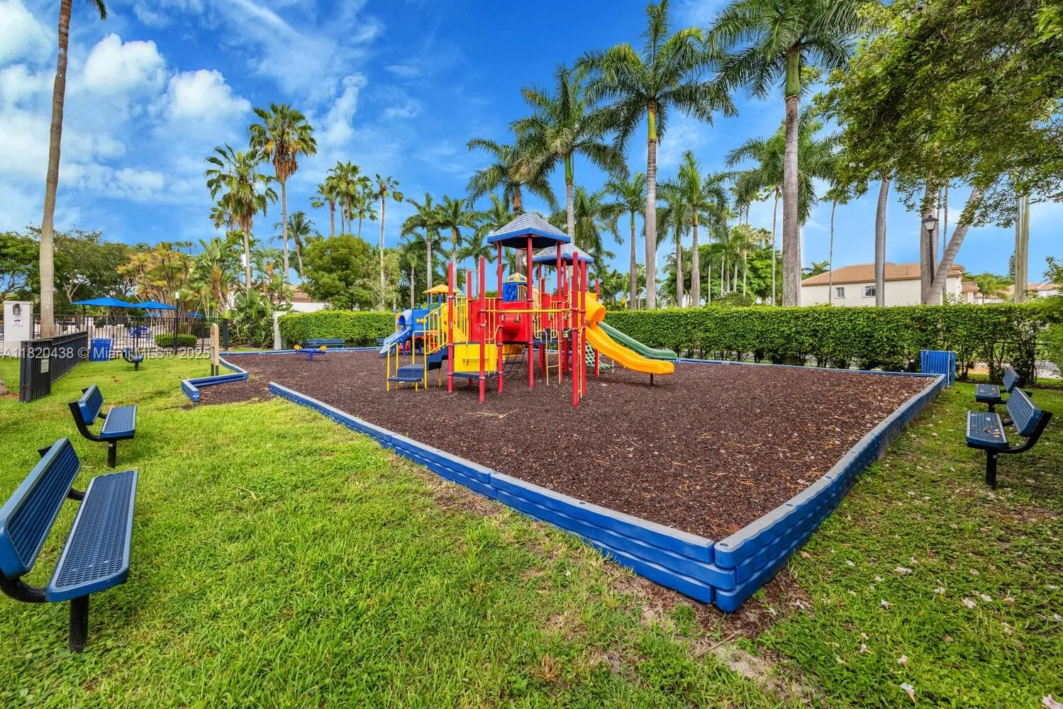 Doral, Florida 33172, United States, 3 Bedrooms Bedrooms, ,2 BathroomsBathrooms,Residential,Pending,157074