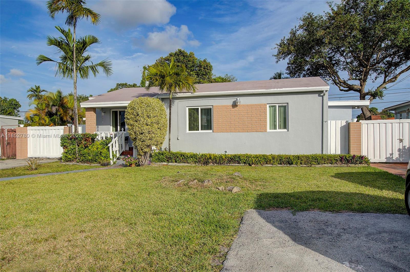 1721 SW 75th Ave Rd 0