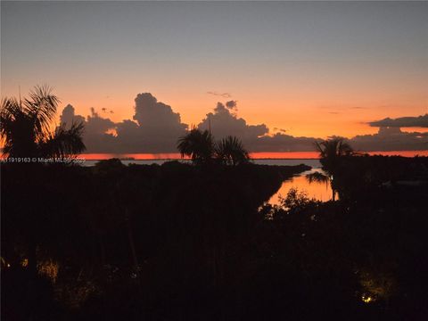 1121 Crandon Blvd D404 Key Biscayne FL 33149