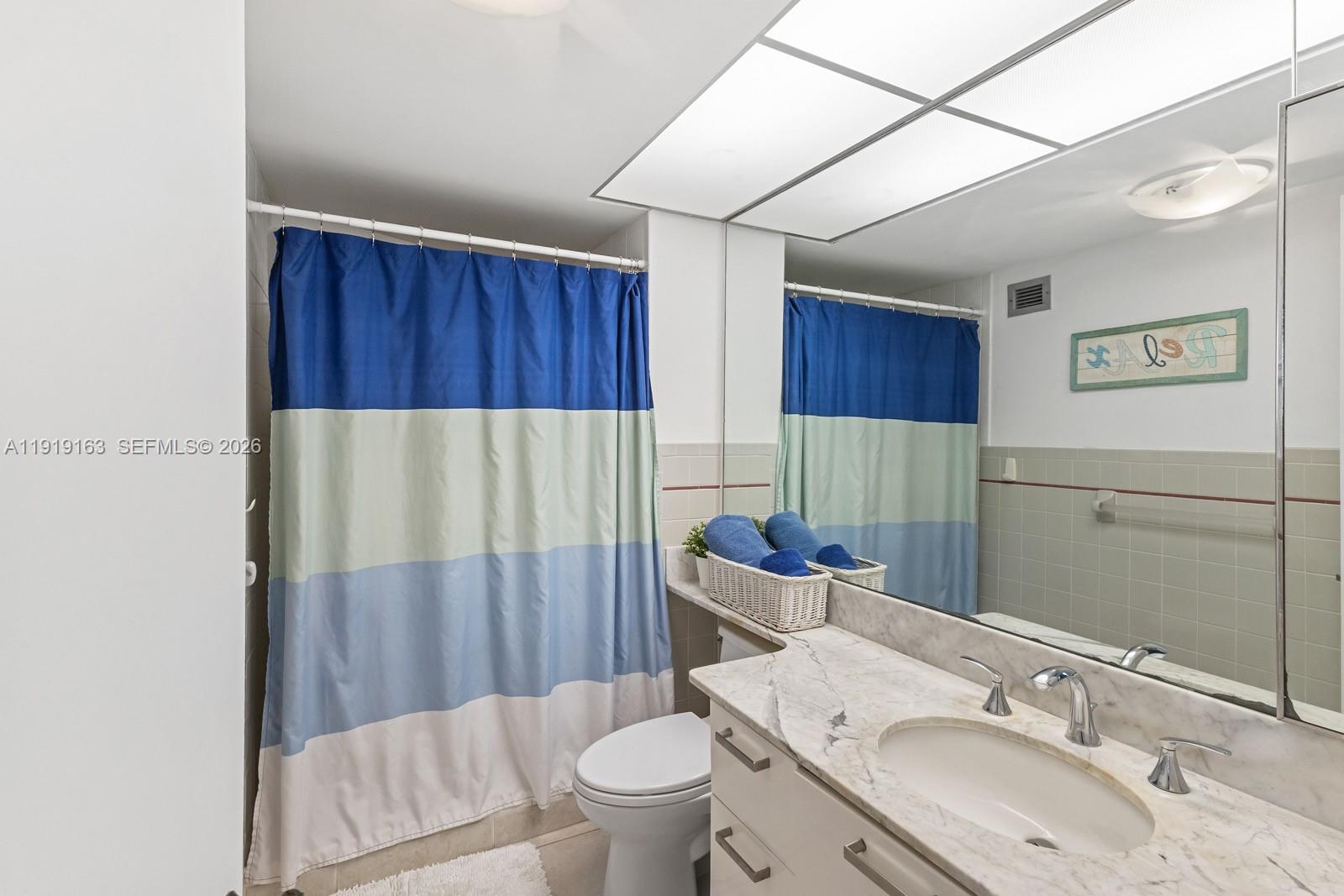 TOWERS OF KEY BISCAYNE CO - Residential