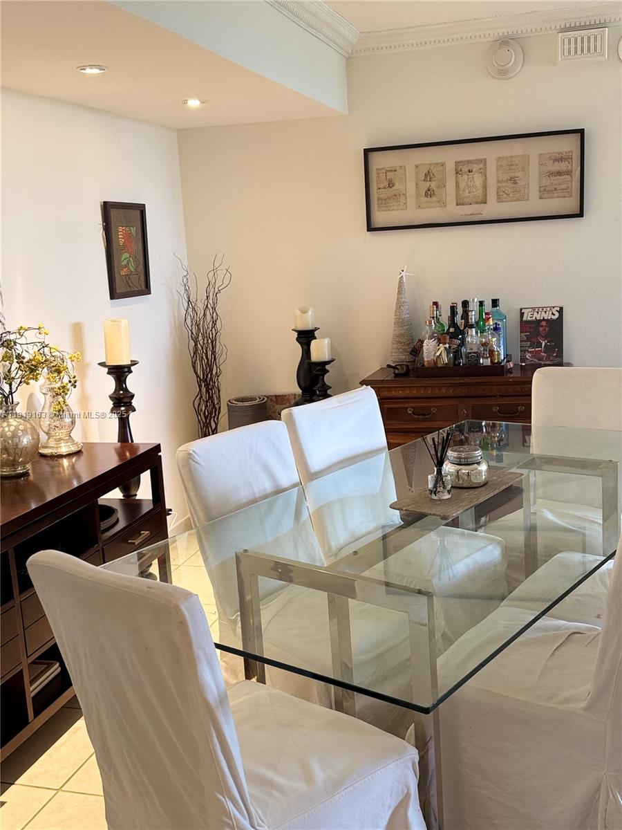 TOWERS OF KEY BISCAYNE CO - Residential