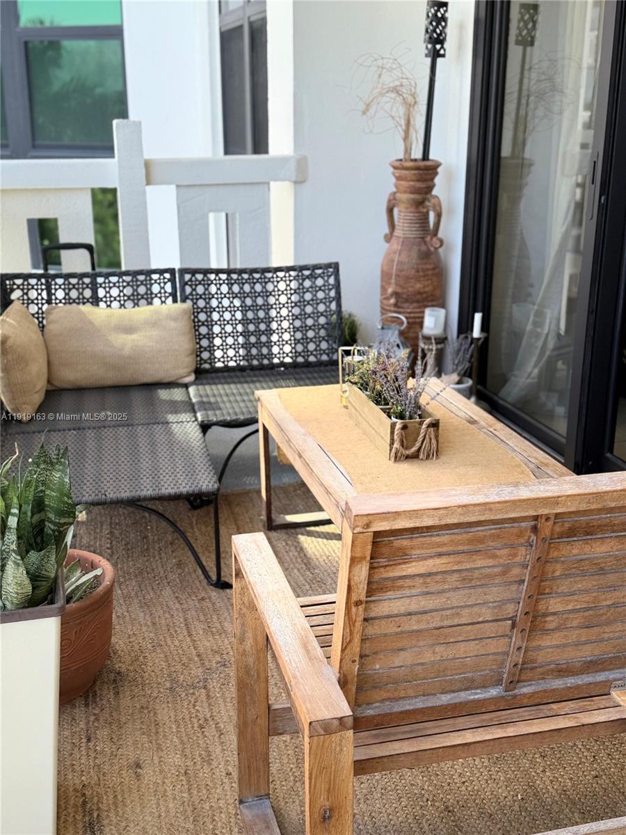 TOWERS OF KEY BISCAYNE CO - Residential