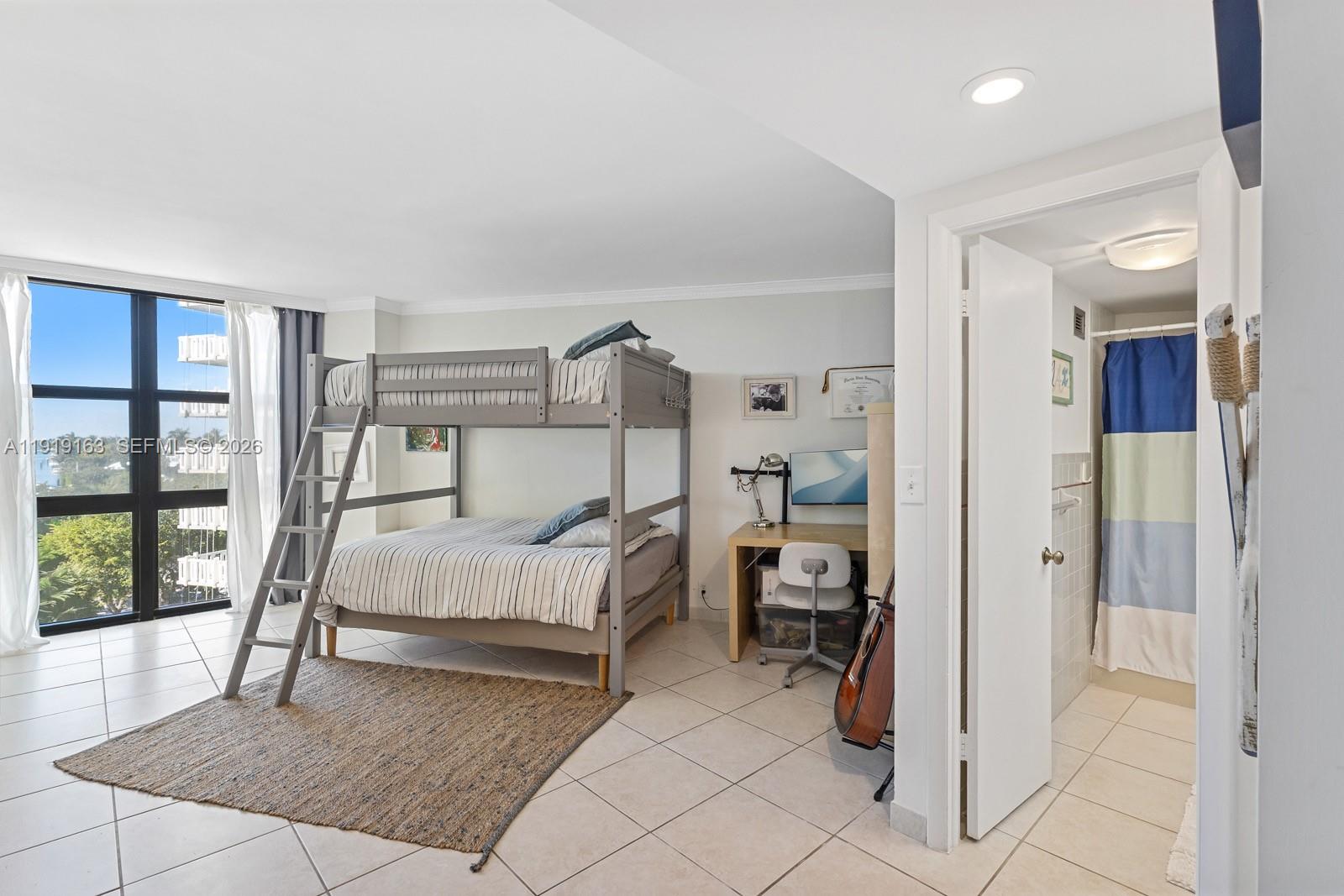 TOWERS OF KEY BISCAYNE CO - Residential