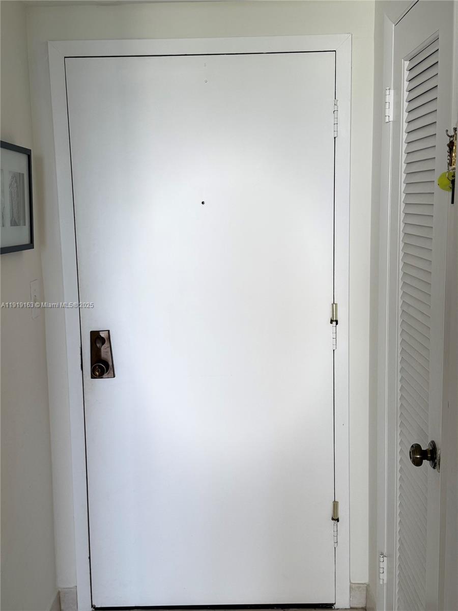 TOWERS OF KEY BISCAYNE CO - Residential