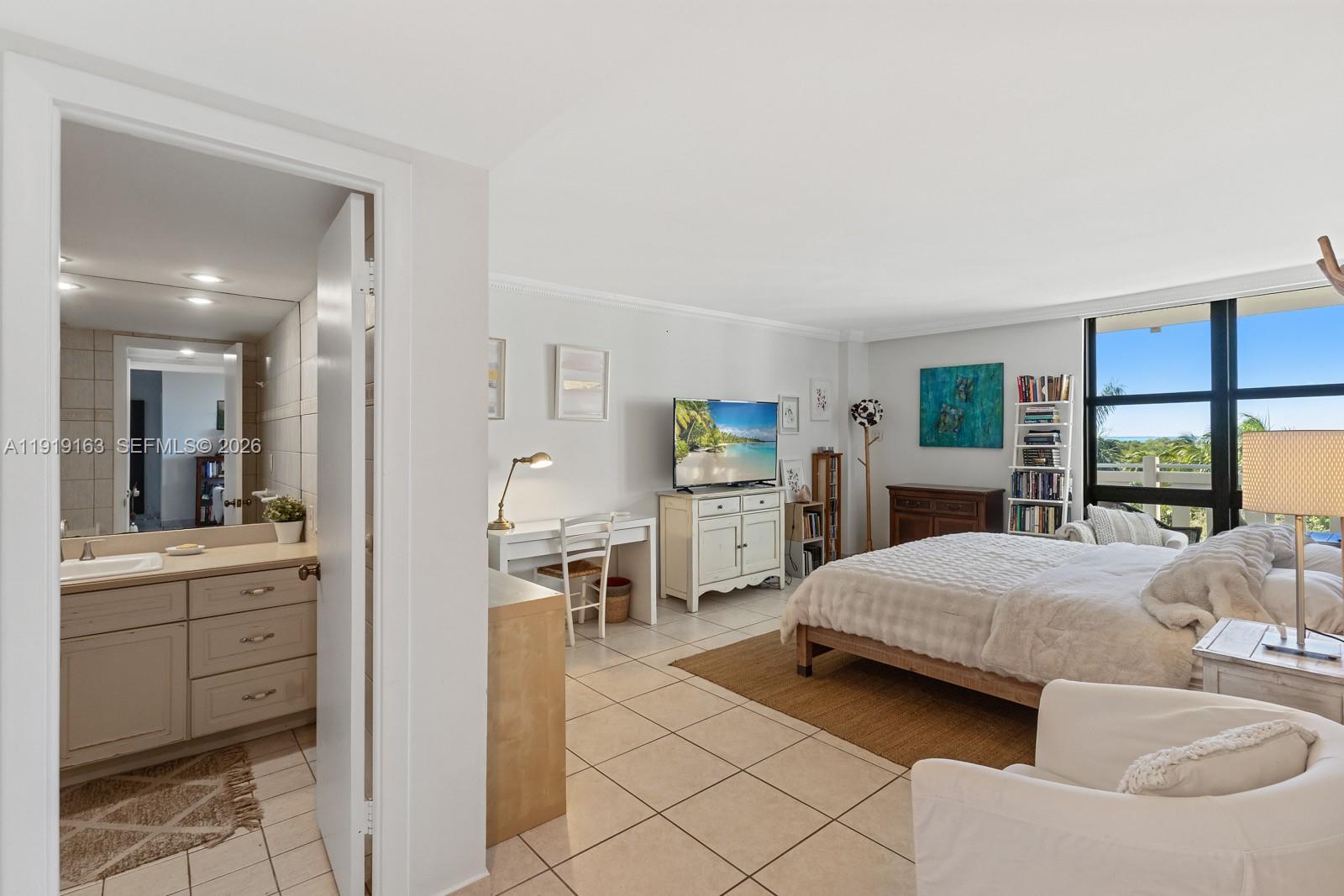 TOWERS OF KEY BISCAYNE CO - Residential