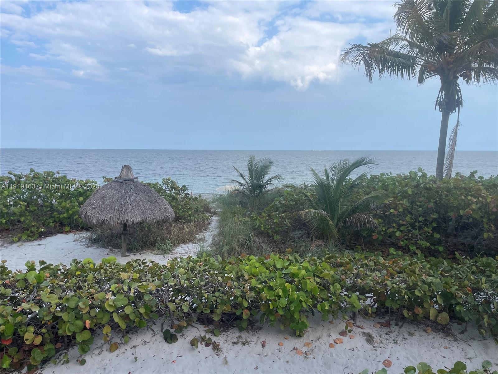 TOWERS OF KEY BISCAYNE CO - Residential