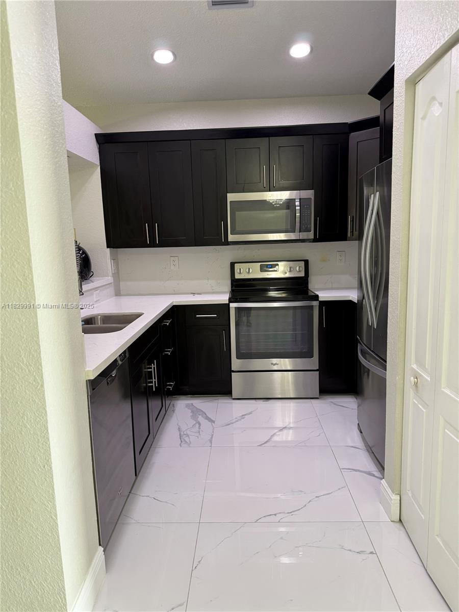 15640 SW 58th Ter 15640