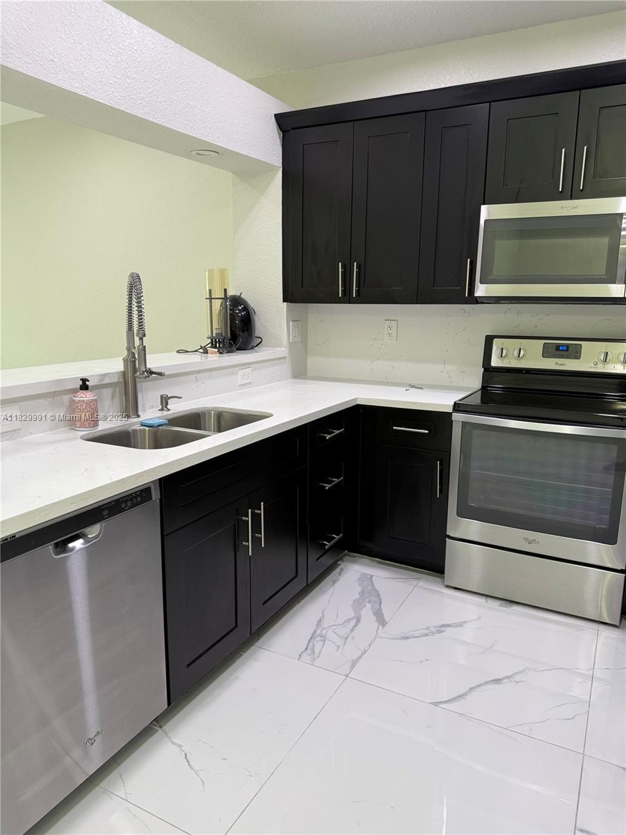 15640 SW 58th Ter 15640